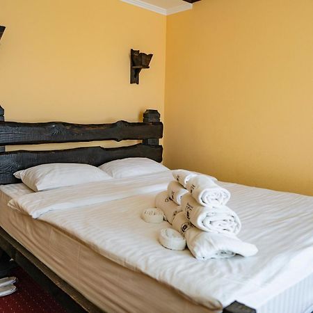 Dniprovskiy Dvir Stari Kodaky Pokoj fotografie